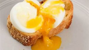 Temukan 8 Manfaat Makan Telur Setengah Matang yang Jarang Diketahui!